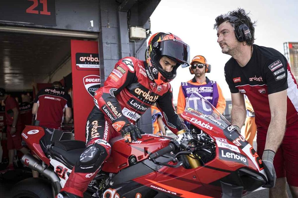 Superbike, Michael Rinaldi cherche plus de dixièmes : “Je dois m’améliorer pour gagner” Michael Rinaldi Superbike Phillip Island
