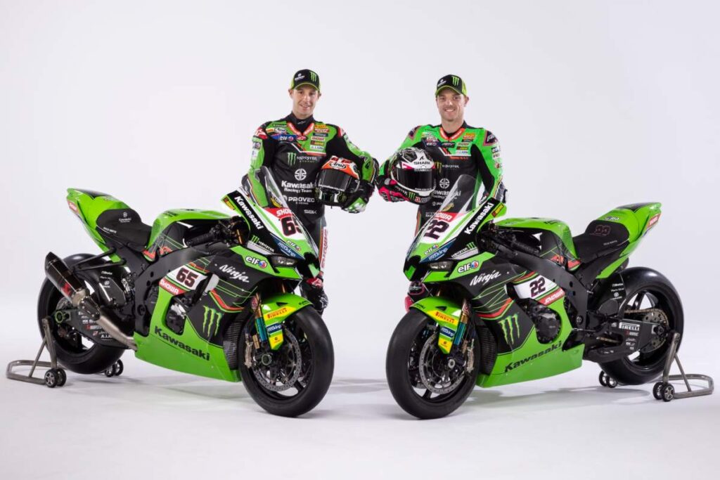 Jonathan Rea Alex Lowes Kawasaki giri motore 2023
