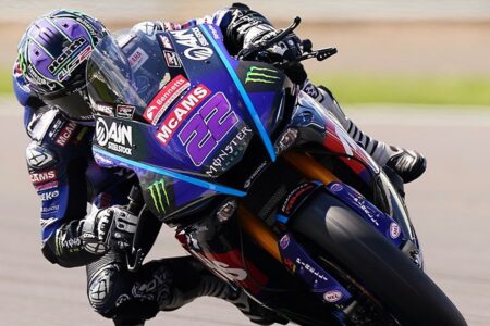 Nel British Superbike 0"040 tra O'Halloran e Haslam