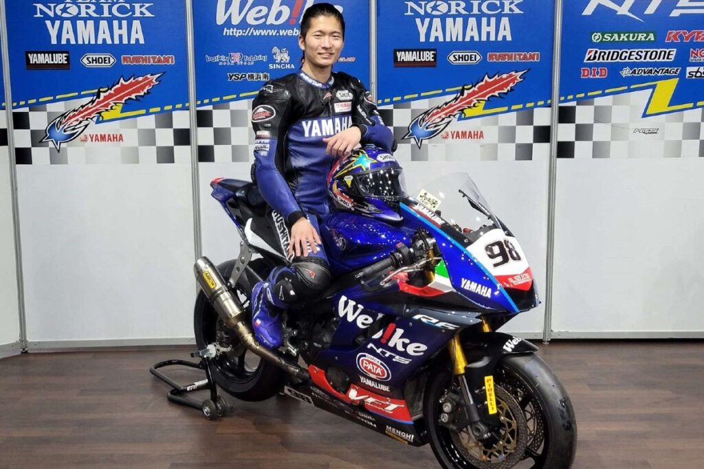 Maiki Abe: werelddebuut in Assen op naam van Norifumi, met naam van Doohan Maiki Abe: debutto mondiale ad Assen nel nome di Norifumi, col nome di Doohan
