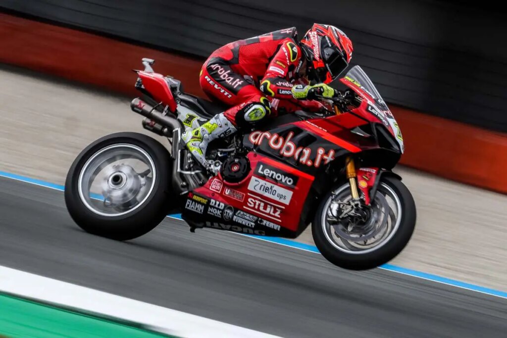 Alvaro Bautista Superbike Assen Razgatlioglu