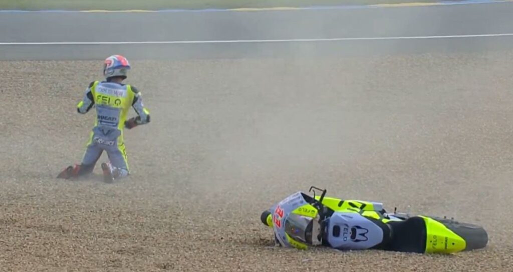 motoe-ferrari-crash-gara1-le-mans