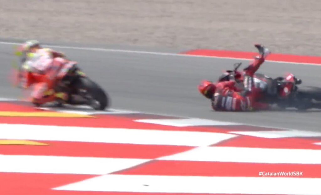 Superbike Rinaldi Bassani caduta Gara 1 Superbike Catalunya