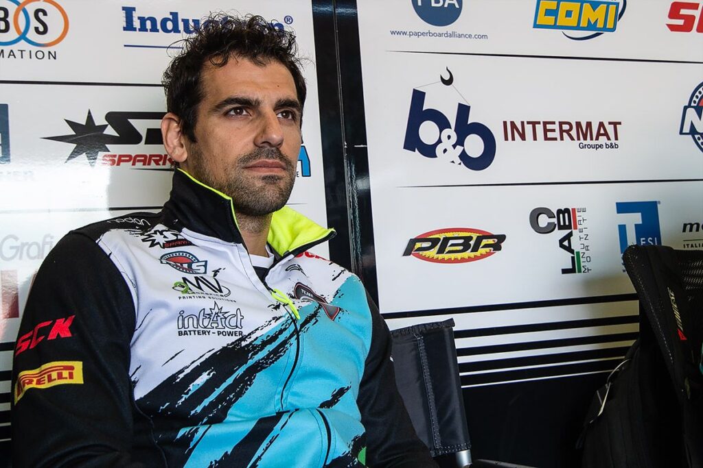 Superbike, für Privatleute ist es härter „Wir sind schneller, aber das reicht nicht“ Denis Sacchetti Superbike