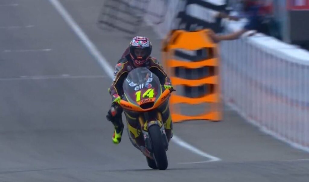 Moto2 Sachsenring, Essais 2 : Arbolino dans des conditions mitigées, nombreux accidents arbolino-p2-moto2-sachsenring