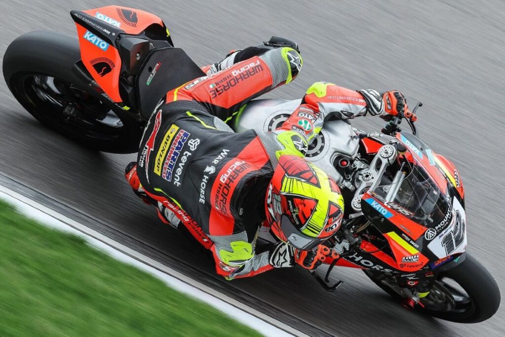 Ducati V2 wird in der MotoAmerica bestraft, aber Xavi Forés gewinnt erneut Ducati V2 penalizzata nel MotoAmerica, ma Xavi Forés vince ancora