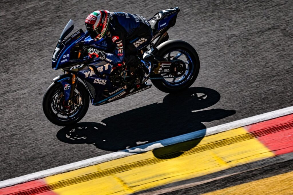 YART Yamaha mit Canepa auf der Pole bei den 24h Spa EWC Motos 2023 YART Yamaha con Canepa in pole alla 24h Spa EWC Motos 2023