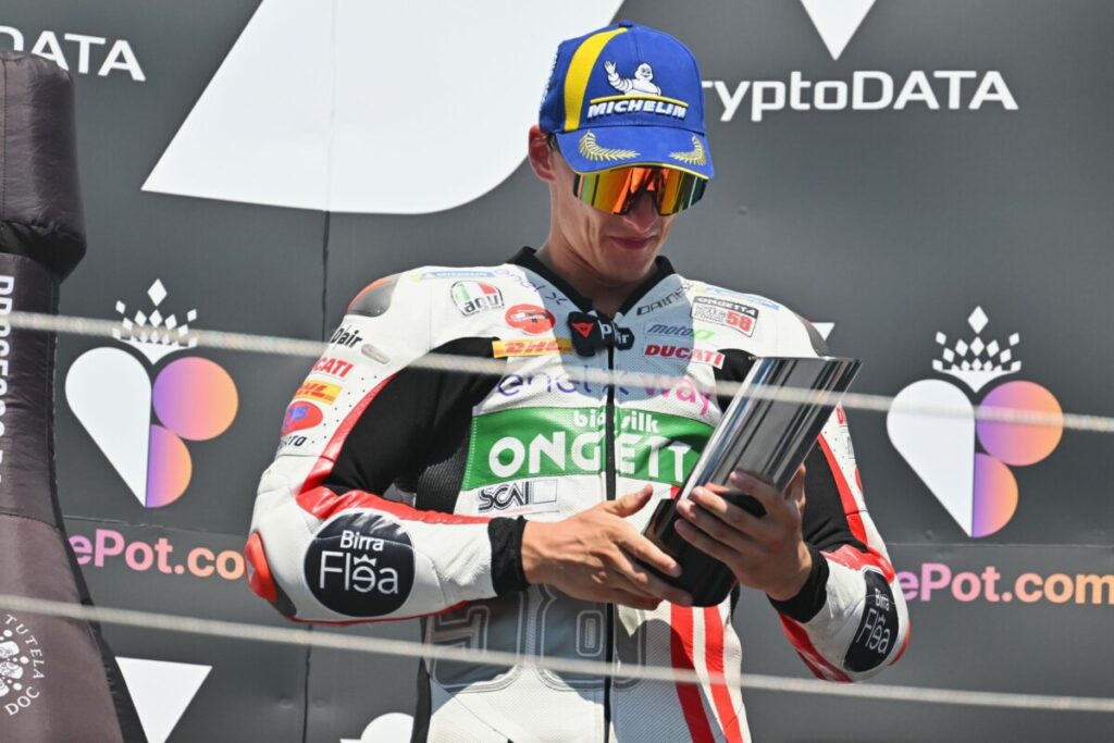 MotoE: Kevin Zannoni, endlich das Podium! „Ich habe ein Gewicht gehoben“ kevin-zannoni-motoe-podio-austria