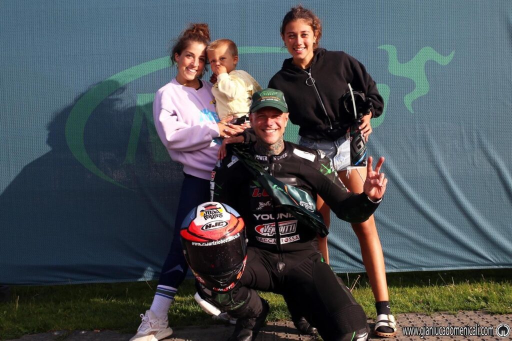 Maurizio Bottalico repart en champion « Le podium au Manx dans mon cœur » Maurizio Bottalico famiglia