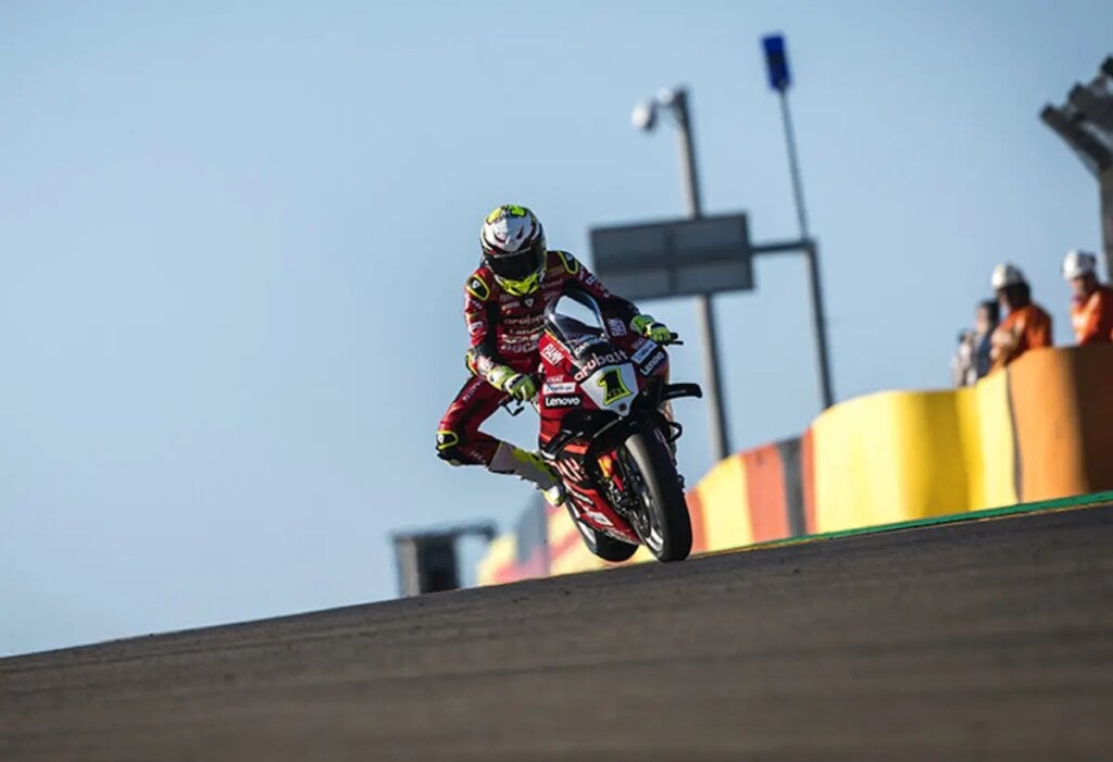 Superbike Aragon : Bautista sprinte furieusement, le missile Ducati fait le reste Alvaro Bautista, Superbike