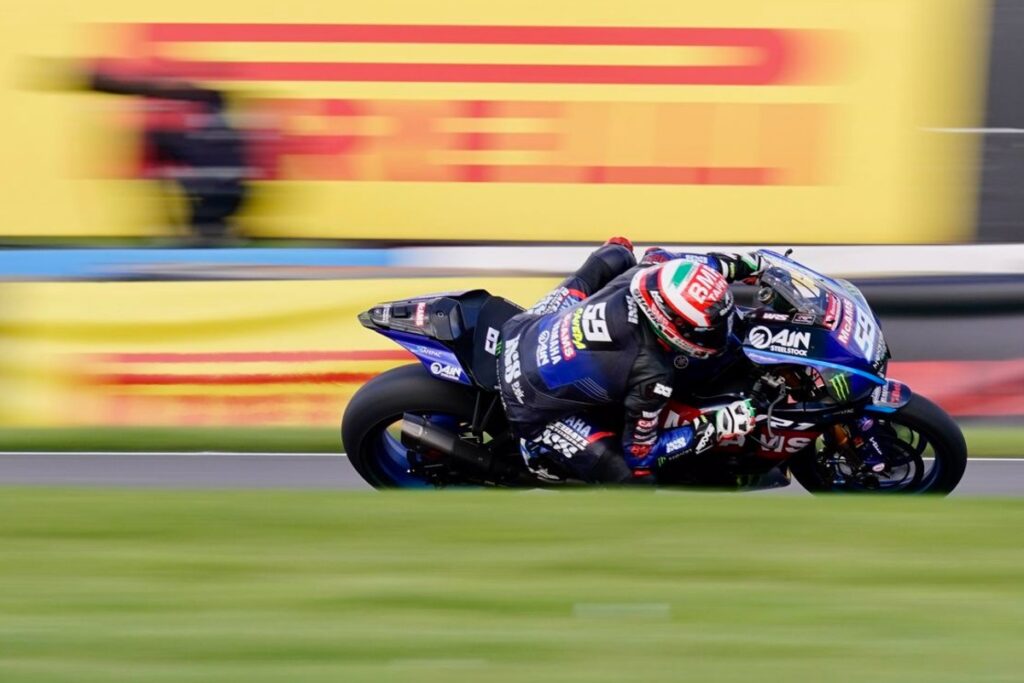 British Superbike en piste à Donington : Canepa fait ses débuts British Superbike in pista a Donington: debutta Canepa