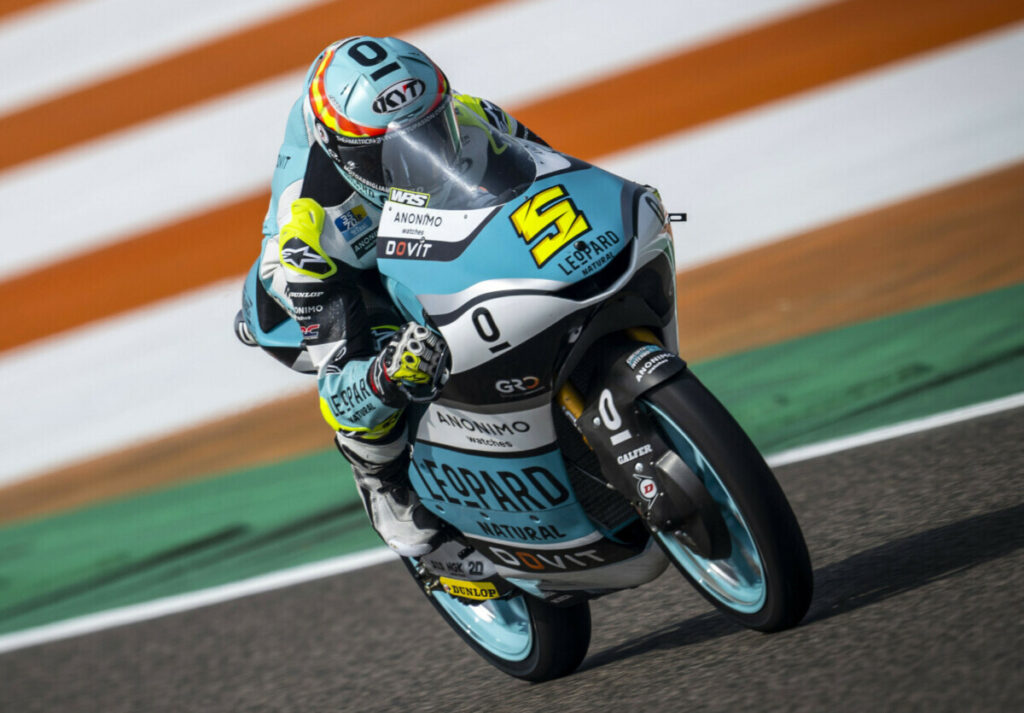 Moto3 Inde : Masia triomphe en solo, Toba emmène le SIC58 sur le podium jaume-masia-moto3-gp-india