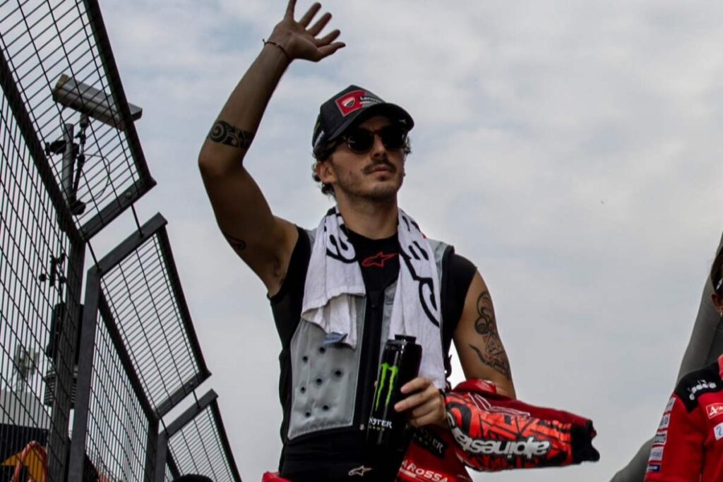 MotoGP, Bagnaia macht Martin ein Geschenk: „Ich habe mich beim Team entschuldigt“ MotoGP India, Pecco Bagnaia fa mea culpa per la caduta
