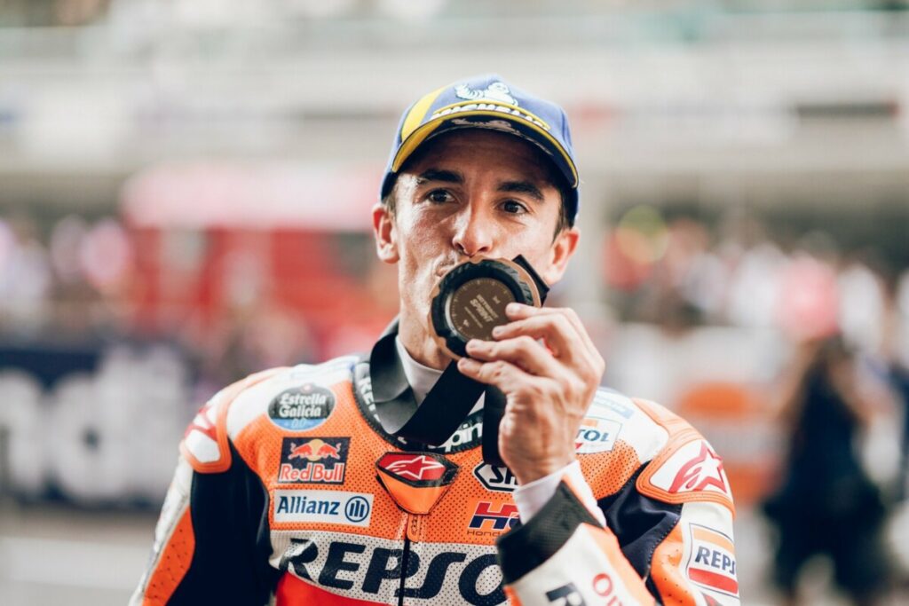 MotoGP, Marc Marquez überrascht sich selbst „Ein unerwartetes Podium“ marc-marquez-podium-sprint-motogp-india