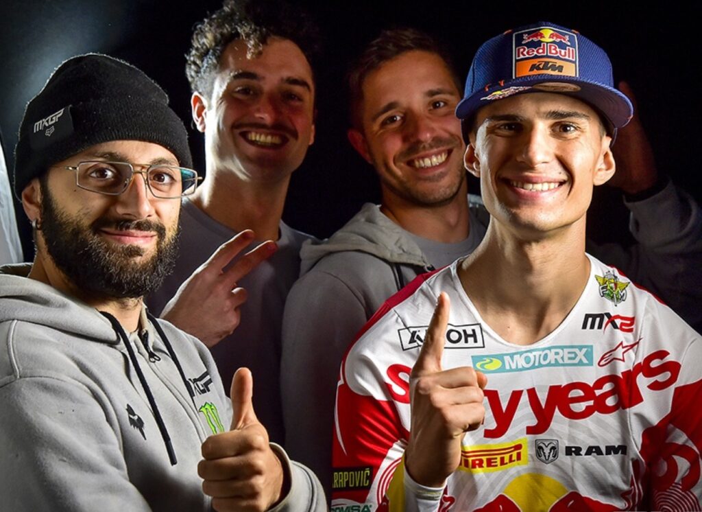 Motocross UK: Andrea Adamo Grand Final, τηλεοπτικοί χρόνοι και ροή