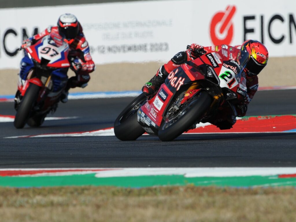 Superbike: Michael Rinaldi wat een strijd, het lot gekoppeld aan Marc Marquez Michael Rinaldi, Superbike