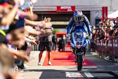 Superbike Aragon, Razgatlioglu si avvicina a Bautista in classifica