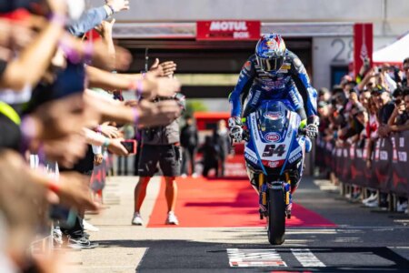 Superbike Aragon, Razgatlioglu si avvicina a Bautista in classifica