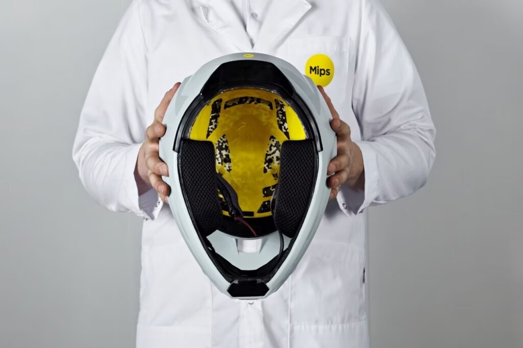 Des casques plus sûrs avec Mips® (Multi-Directional Impact Protection System) MIPS