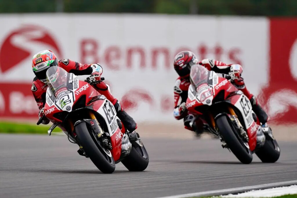 Affrontement entre les Ducatisti : le British Superbike 2023 rouvre Scontro tra i Ducatisti: si riapre il British Superbike 2023