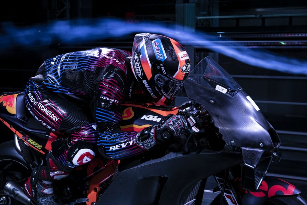 Améliorez votre expérience de conduite avec REV’IT! : une nouvelle ère commence à Imola rev-it-nuova-era-imola