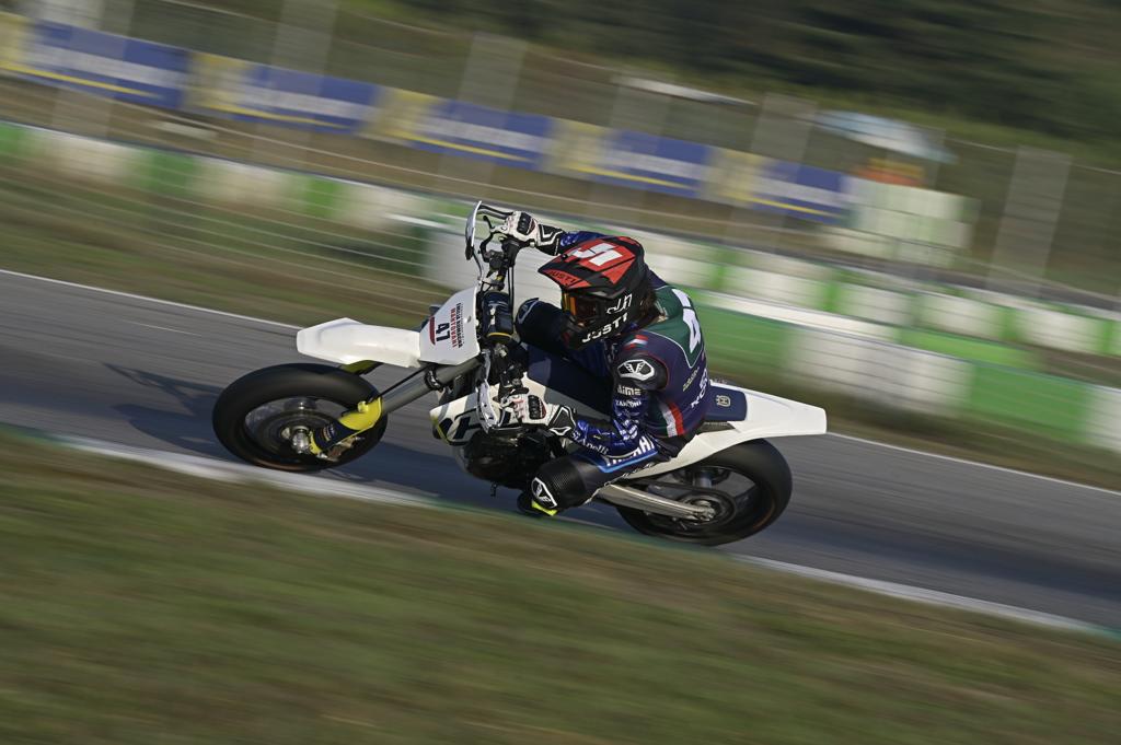 Andrea Mantovani, défi inédit en Supermoto « Nous sommes allés vite ! andrea-mantovani-trofeo-regioni-supermoto
