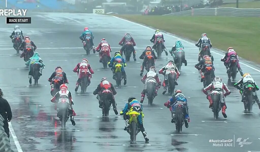 GP d’Australie : le MotoGP s’est arrêté, mais pourquoi les Moto3 et Moto2 ont-elles couru ? moto3-start-motogp-australia