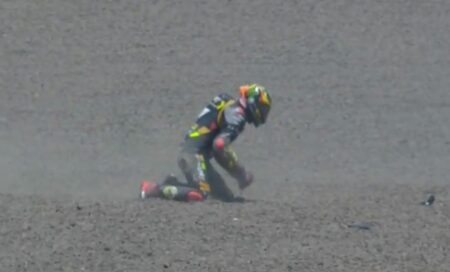 bezzecchi-crash-prove1-motogp-indonesia