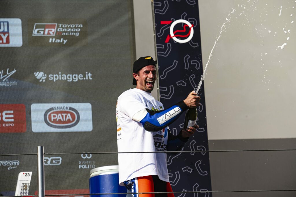 Simone Corsi s’est retrouvé « de retour au Championnat du Monde ? Seulement s’ils acceptent mon équipe” Simone Corsi s'est retrouvé « de retour au Championnat du Monde ? Seulement s'ils acceptent mon équipe"