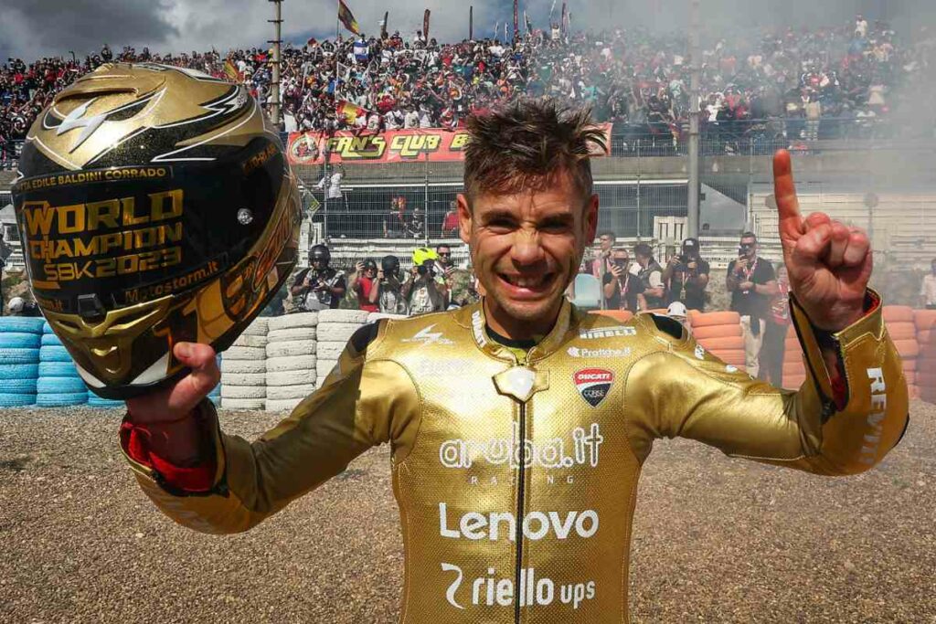 Superbike, Alvaro Bautista toujours champion : « C’est un rêve de gagner à Jerez » Superbike, Alvaro Bautista campione a Jerez