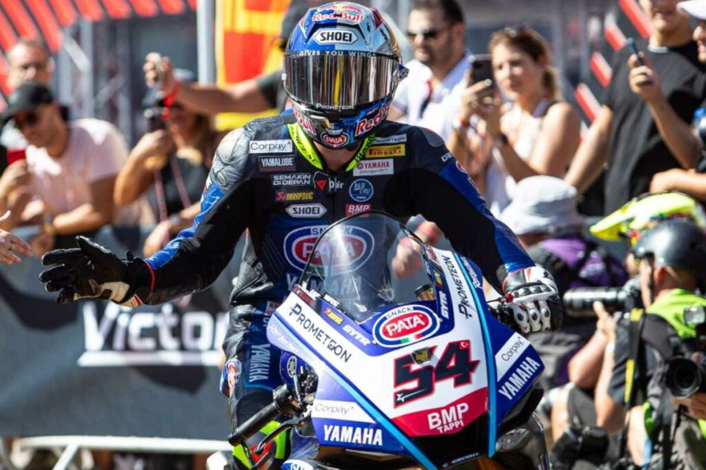Superbike, Razgatlioglu : un dernier cadeau à Yamaha avant de dire au revoir Superbike Jerez, Razgatlioglu vuole fare un ultimo regalo a Yamaha