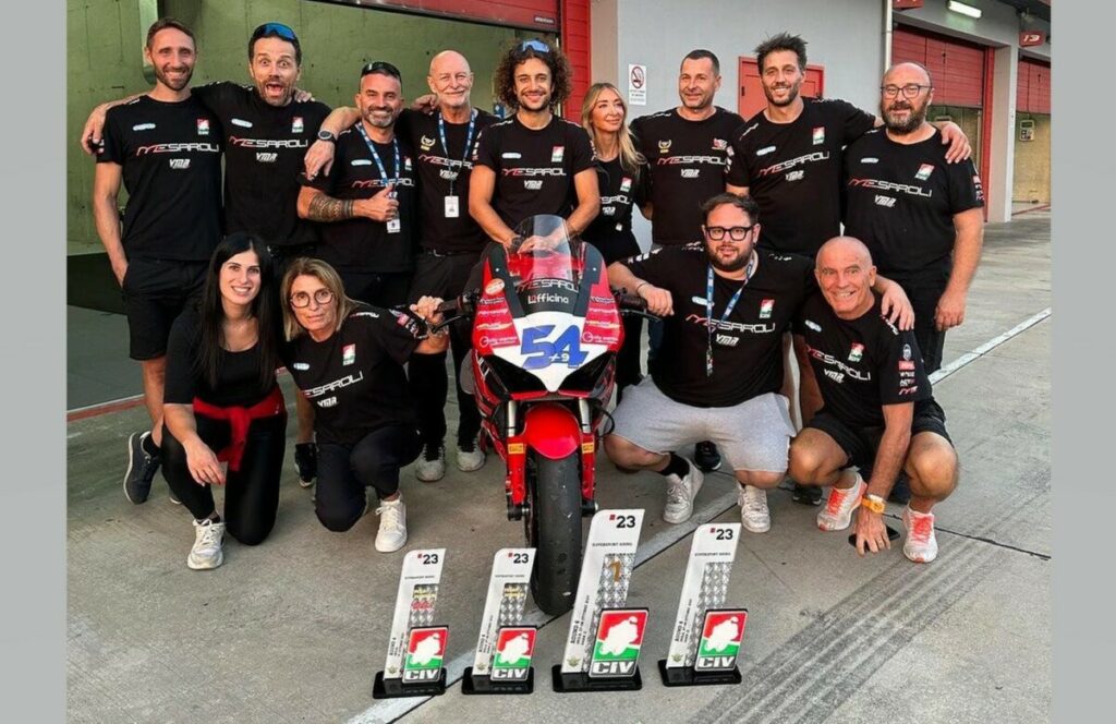 Supersport, Andrea Mantovani extatique CIV « La Manto est là et c’est un lion » mantovani-mesaroli-ssp-civ-imola