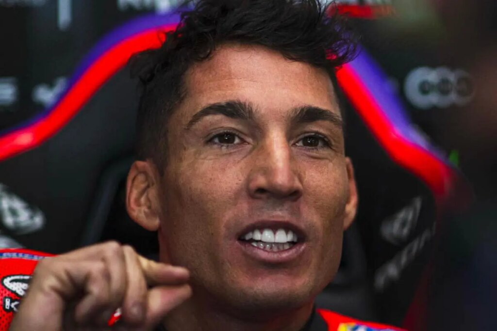 Aleix Espargaro pique Bagnaia : “Il aurait dû finir 7ème, il n’a pas la vitesse de Martin” MotoGP Valencia, Aleix Espargaro punge Pecco Bagnaia