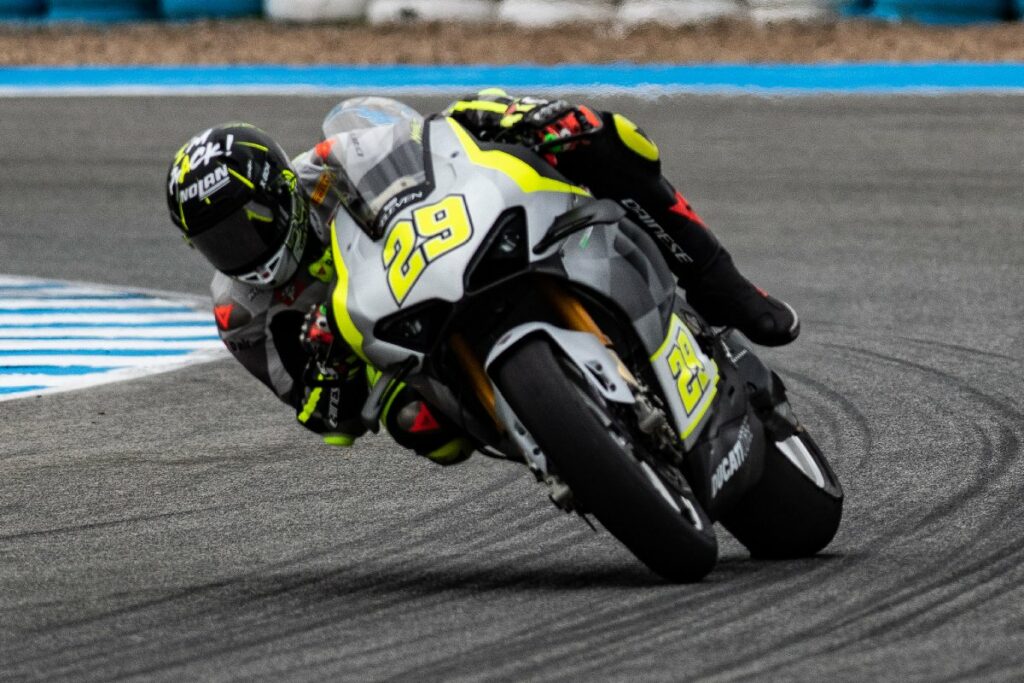 Andrea Iannone, le retour : c’est pourquoi il a pu tester à Jerez Andrea Iannone, il ritorno: ecco perché ha potuto provare a Jerez