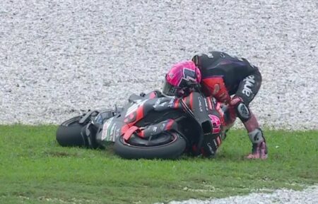 aleix-espargaro-crash-motogp-sepang-day1