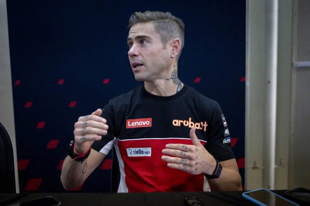 MotoGP, Alvaro Bautista blessé : “Maintenant, je peux l’avouer” MotoGP Malesia, Alvaro Bautista ha corso infortunato