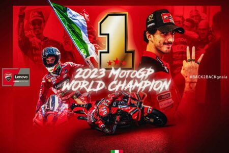 MotoGP Valencia, Pecco Bagnaia festeggia il titolo