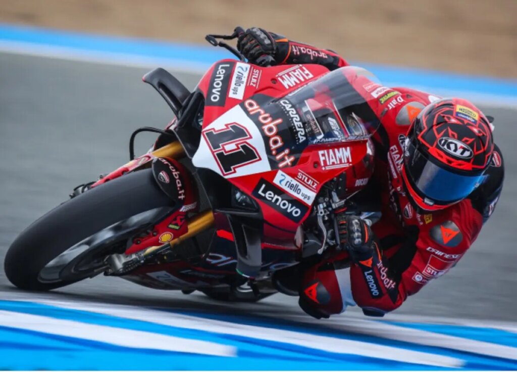 Superbike Jerez, les temps : Gardner vole, Bulega et Iannone quels débuts ! Nicolò Bulega, Superbike