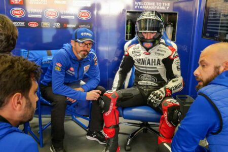 Superbike, test Jerez: Jonathan Rea felice della Yamaha R1