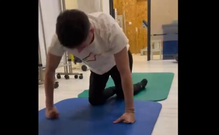 Carlos Tatay, les progrès continuent : il sait désormais ramper !  Vidéo