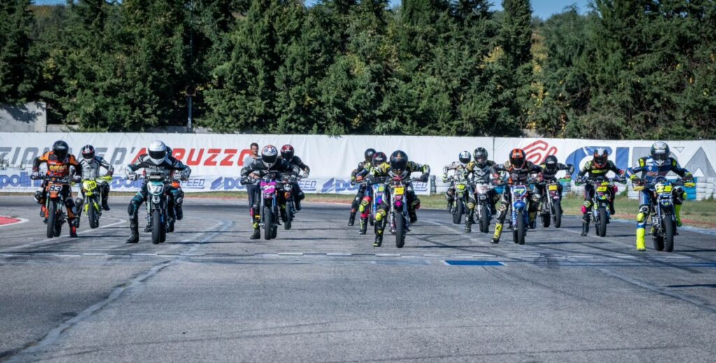 Des compagnons non civilisés ? Le pilote perd : au CNV on ne plaisante pas cnv-regolamento-2024