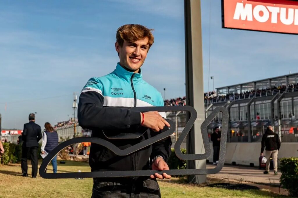 Moto3, le nouveau champion Jaume Masia a son tour à Valence jaume-masia-curva-valencia