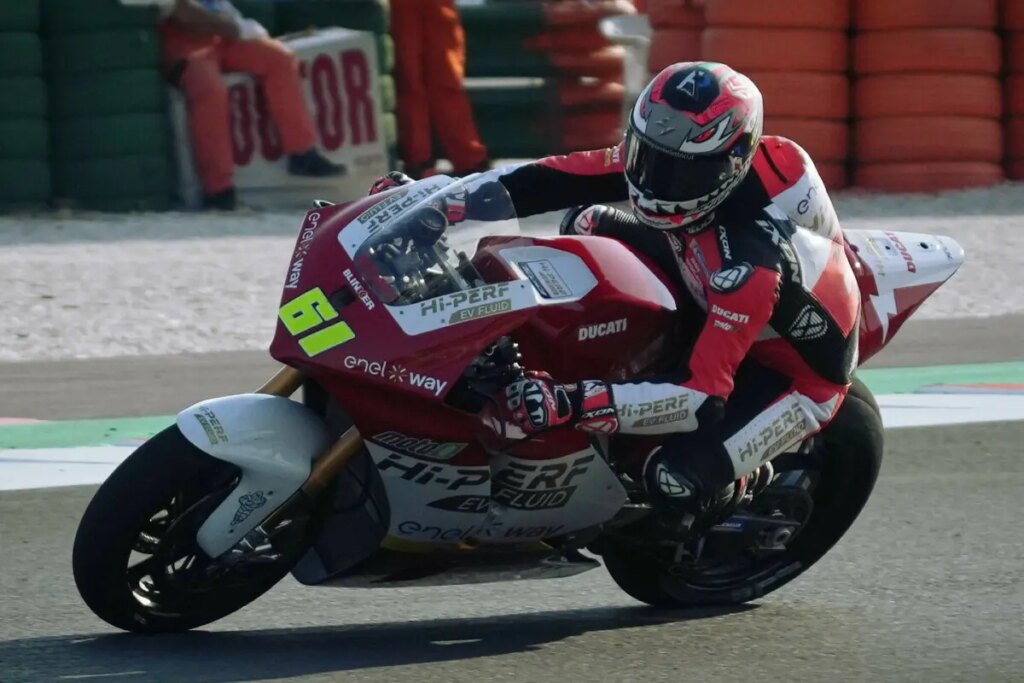 MotoE, à la charge d’Alessandro Zaccone “J’espère que la pause passera bientôt !” alessandro-zaccone-tech3-motoe-2023