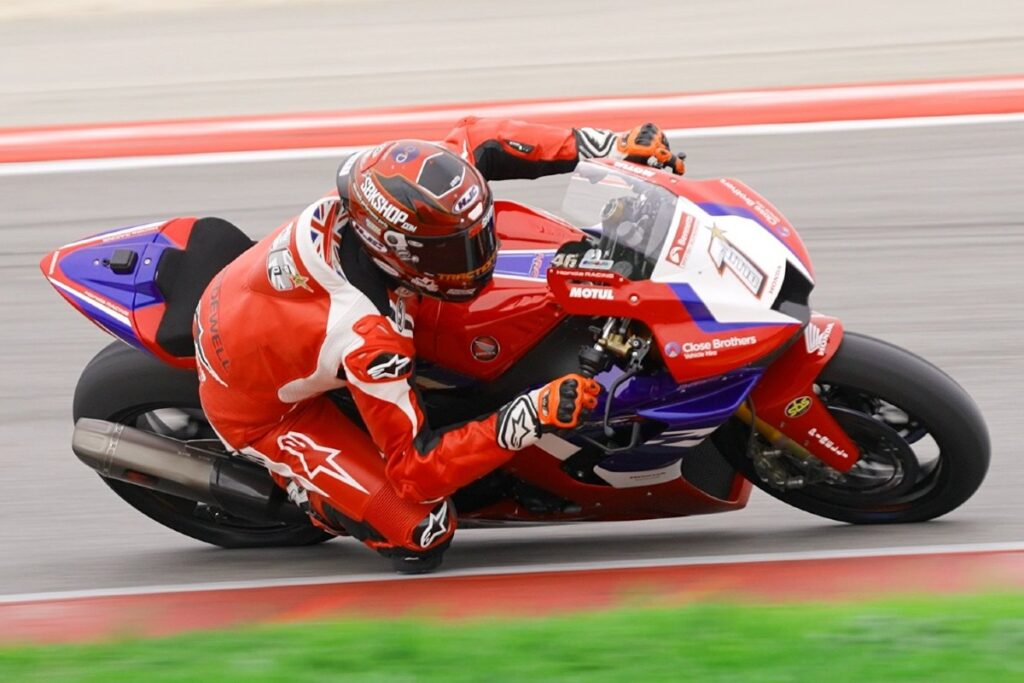Vers British Superbike 2024 : Bridewell teste la Honda Verso il British Superbike 2024: Bridewell prova la Honda