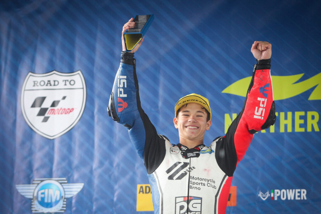 Filip Novotny : voici qui est le plus jeune du Championnat du Monde Supersport 300 FILIP NOVOTNY