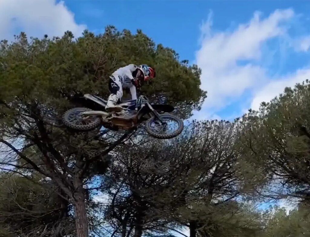 Superbike : Jonathan Rea est déjà en action, vieil amour du motocross (vidéo) Jonathan Rea, Superbike