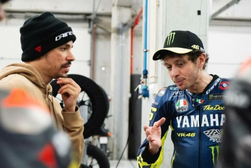 Valentino Rossi tire la sonnette d’alarme : “Le MotoGP doit bien réfléchir” MotoGP, Franco Morbidelli e Valentino Rossi