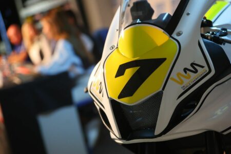 Coupe du monde féminine 2024 : voici la liste provisoire des engagés Svelata la entry list provvisoria del Mondiale Femminile: 24 pilote al via della stagione 2024