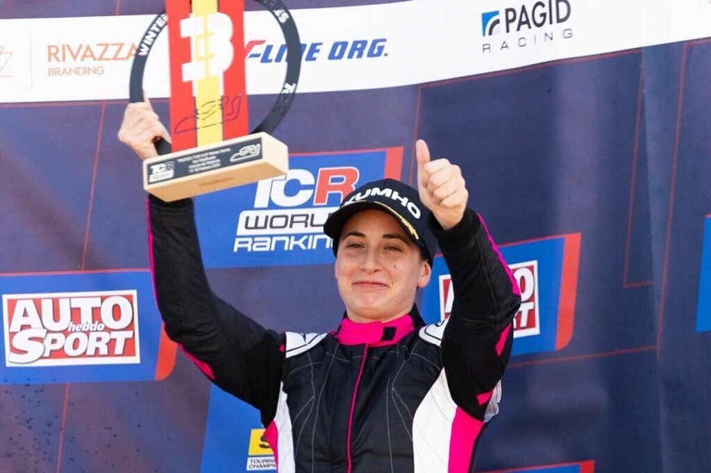 Ana Carrasco brille en TCR Espagne, quels beaux débuts en voiture ! carrasco-tcr-spain-winter-series