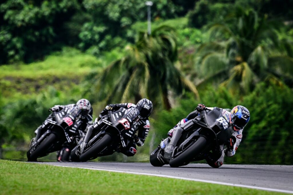 MotoGP : Aprilia tritandem pour le “problème de chaleur”, doutes sur la RS-GP 2024 aprilia-motogp-sepang-test-day2-finale